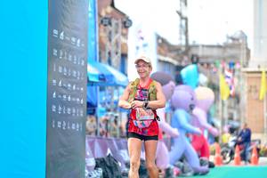 BIB: 1001, 201, 136
                            <button type="button" onclick="openModal(24884240)" class="btn btn-primary btn-sm float-right btn-popup" data-toggle="modal" data-target=".modal-high-quality">
                        <i class="fas fa-shopping-cart"></i> Add to Cart
                    </button>
                                            <button type="button" onclick="isThisMe(24884240, true)" class="btn btn-success btn-sm float-right btn-popup btn-isme hidden" data-toggle="tooltip" data-placement="bottom" title="นี่คือรูปของคุณใช่ไหม คลิกที่นี่เพื่อเอาเข้าอัลบั้ม">
                        <i class="fas fa-plus"></i> Add to album
                    </button>
                    <button type="button" onclick="isThisMe(24884240, false)" class="btn btn-warning btn-sm float-right btn-popup btn-isnotme hidden">
                        <i class="fas fa-ban"></i> Remove from album
                    </button>